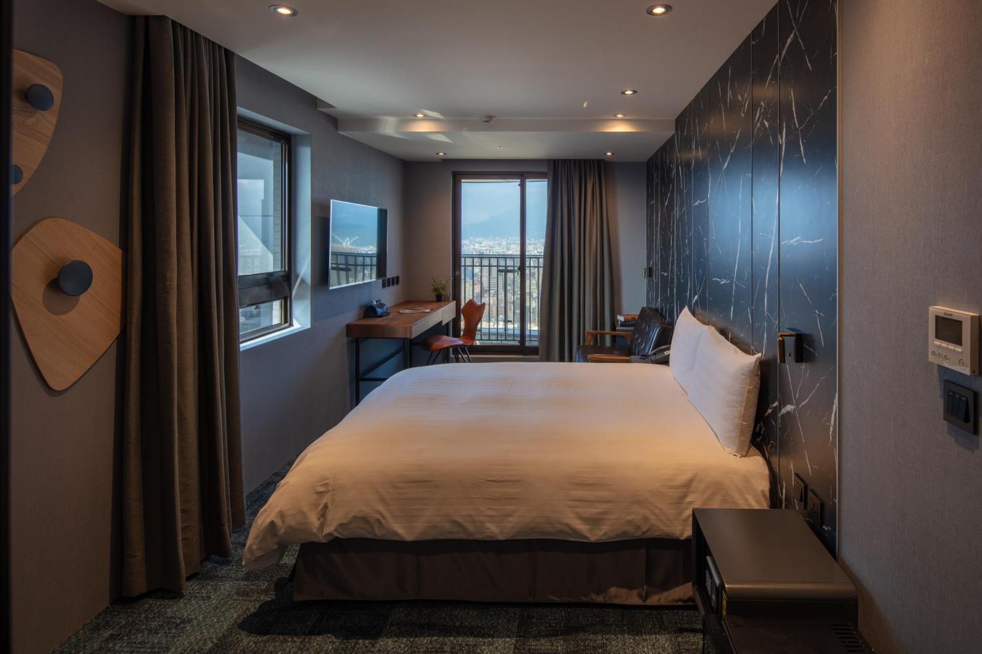 Roaders Plus Hotel - Taipei Station Room photo