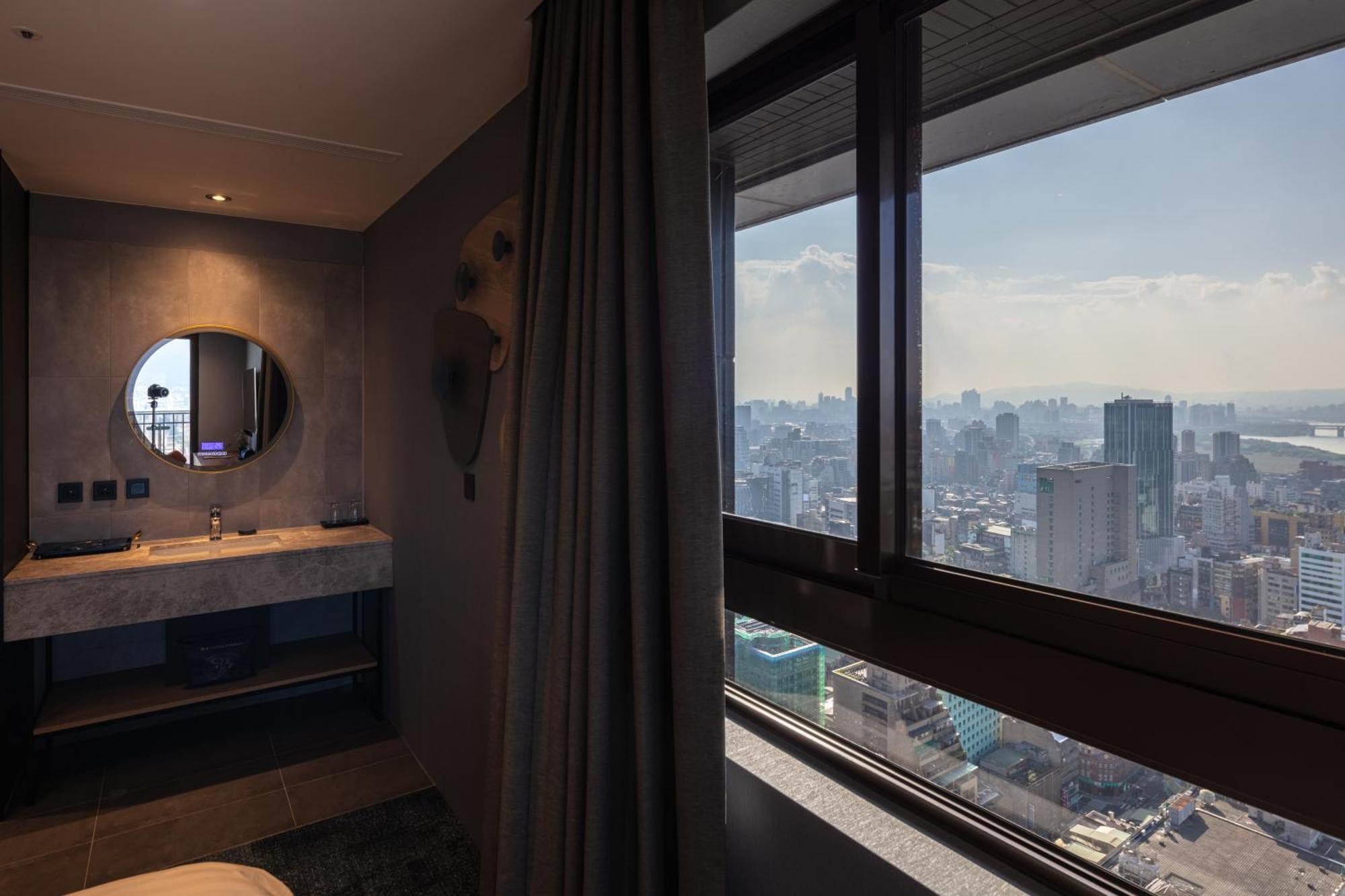 Roaders Plus Hotel - Taipei Station Room photo